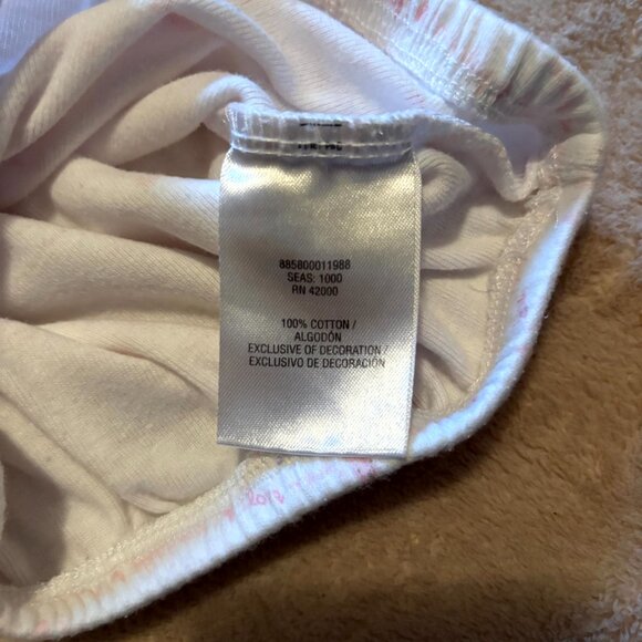 Baby Gown Lot NB–0-3M – Carter’s & Just One Year – Pink & White Floral & Heart P - Picture 3 of 11